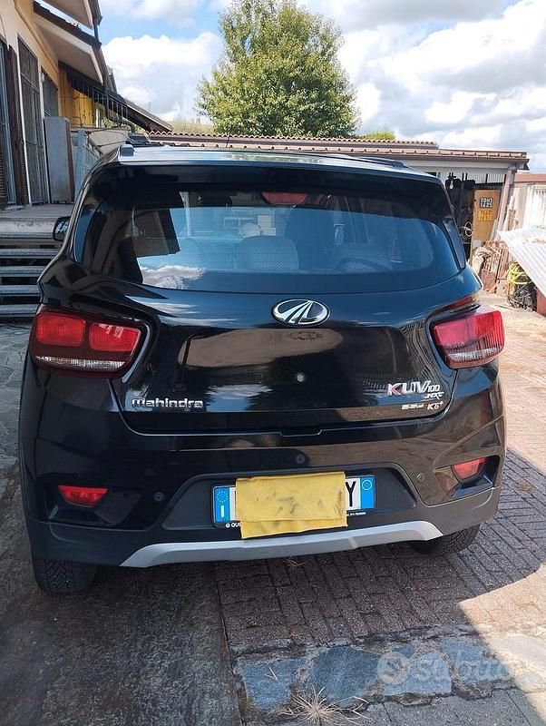 Nero Usata 2019 Mahindra KUV100 SUV | 10.000 € (Cara) - Immagine 1/4