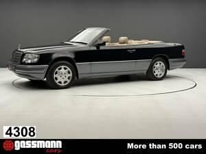 Usata Mercedes E320 220 CV (161 kW) 1995 Nero Cabrio