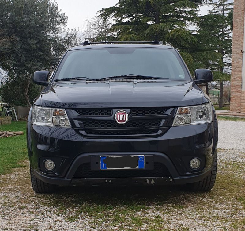 Nero Usata 2012 Fiat Freemont SUV | 7500 € (Buon prezzo) - Immagine 1/4