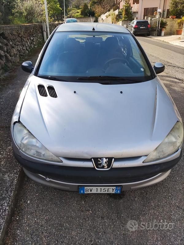 Usata Peugeot 206 75 CV (55 kW) 2001 Berlina