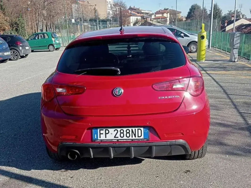Usata Alfa Romeo Giulietta Super 120 CV (88 kW) 2018 Rosso Utilitaria