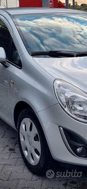 Usata Opel Corsa 58 CV (42 kW) 2013 Utilitaria