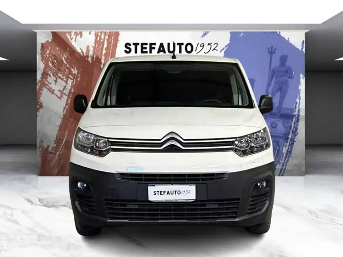 Usata Citroën Berlingo 102 CV (75 kW) 2021 Bianco Monovolume