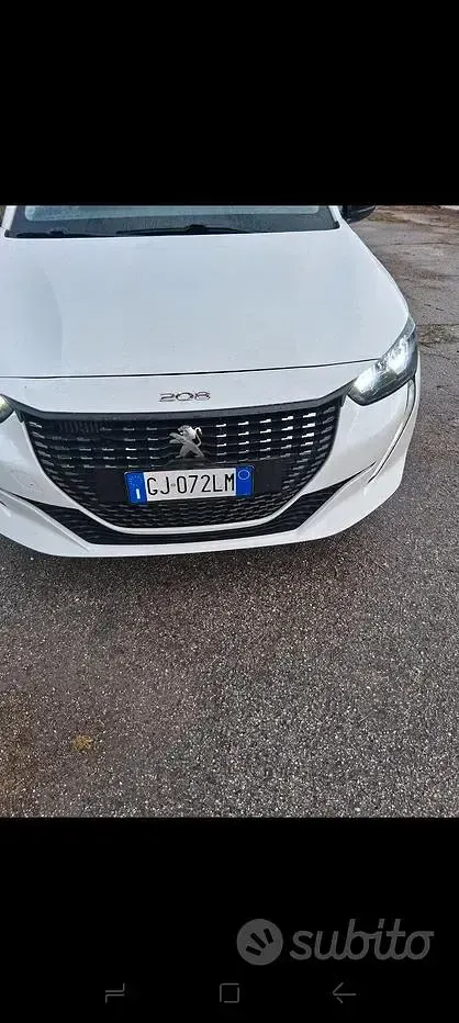 Usata Peugeot 208 102 CV (75 kW) 2022 Bianco Utilitaria