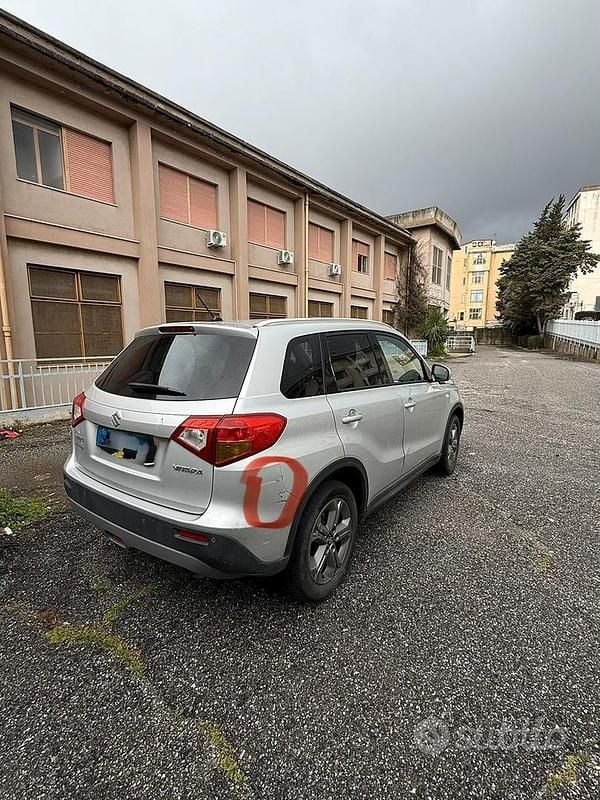 Usata Suzuki Vitara Cool 120 CV (88 kW) 2015 Grigio SUV