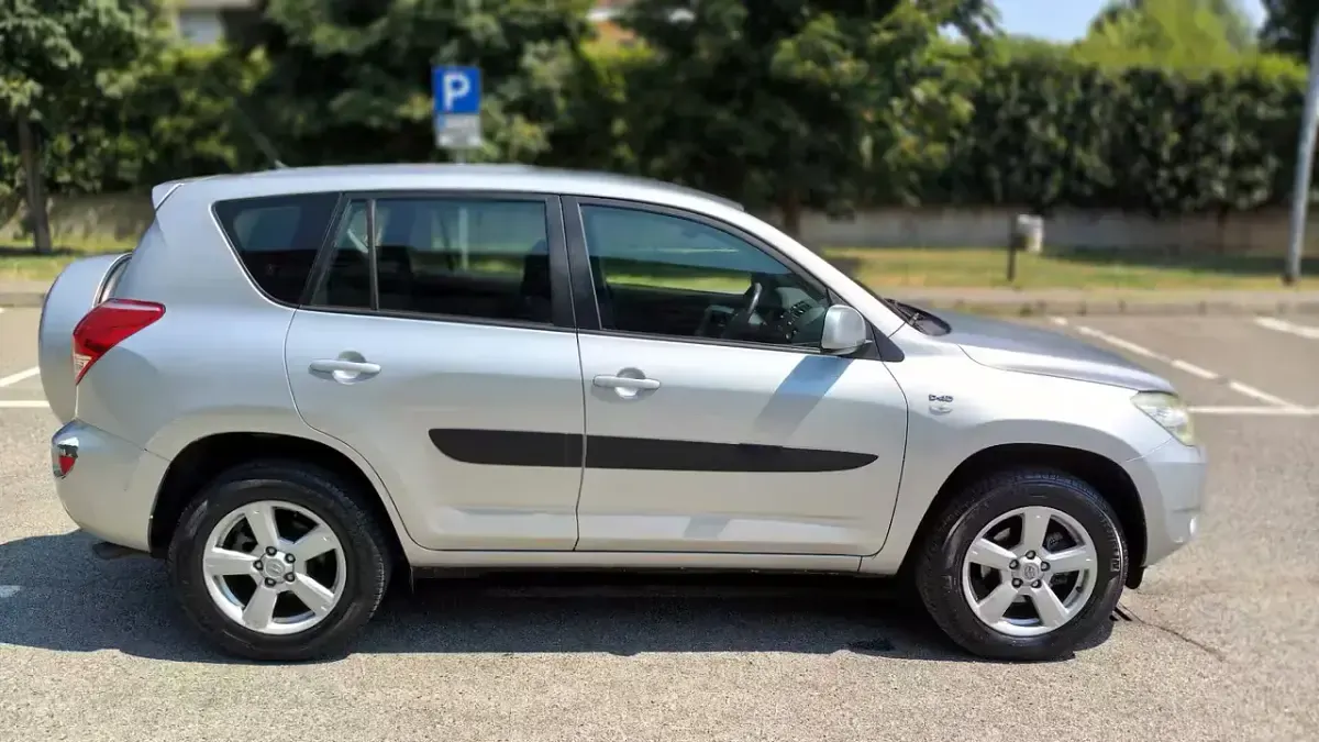 Usata Toyota RAV4 Luxury 136 CV (100 kW) 2006 SUV