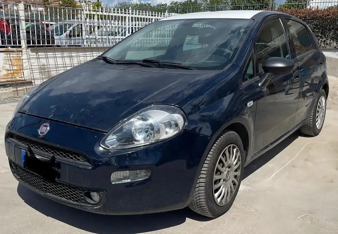 Usata Fiat Punto Street 95 CV (69 kW) 2018 Blu Utilitaria