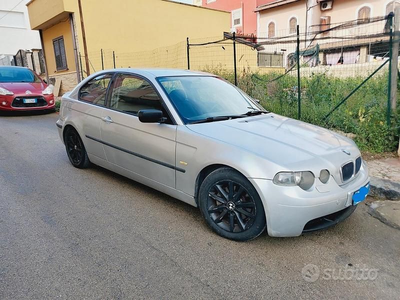 Grigio Usata 2002 BMW 2002 Tre volumi | 1300 € - Immagine 1/4