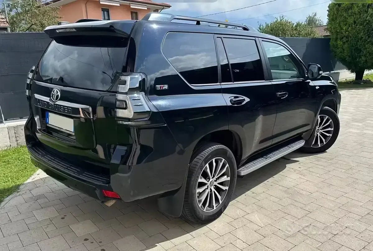 Usata Toyota Land Cruiser 204 CV (150 kW) 2021 Nero SUV