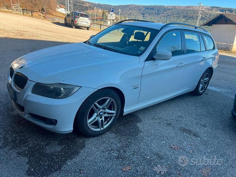 Bianco Usata 2009 BMW 320 Efficient Dynamics Station wagon | 2800 € (Super prezzo) - Immagine 1/4
