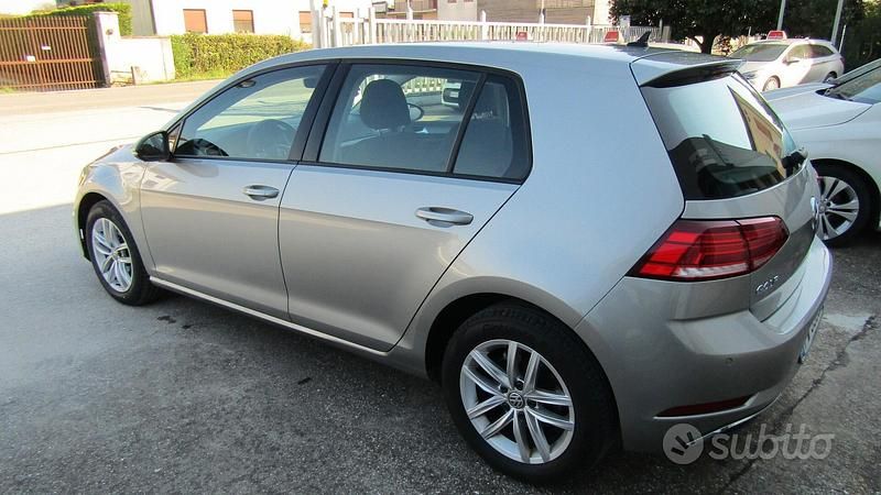 Usata VW Golf VII Executive 115 CV (84 kW) 2019 Beige Berlina