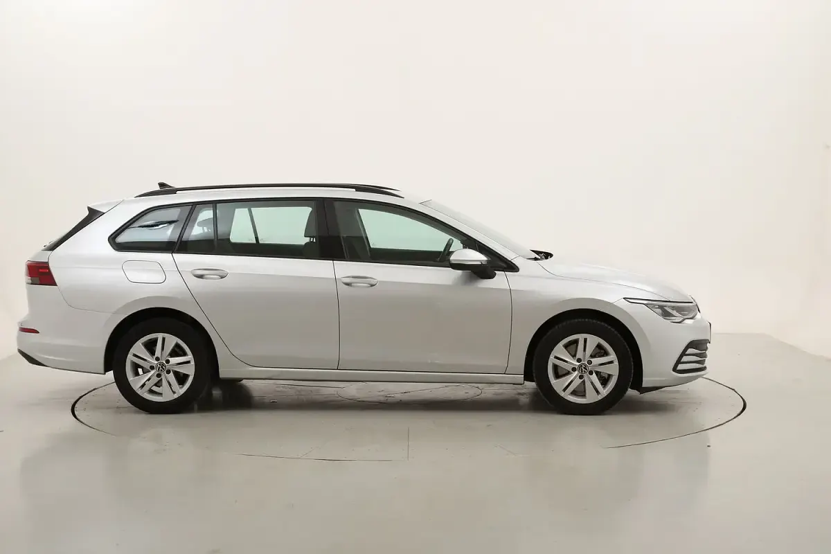 Usata VW Golf VIII Life 116 CV (85 kW) 2022 Station wagon