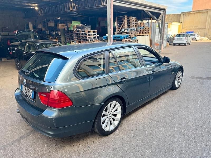 Usata BMW 320 176 CV (129 kW) 2009 Grigio Station wagon
