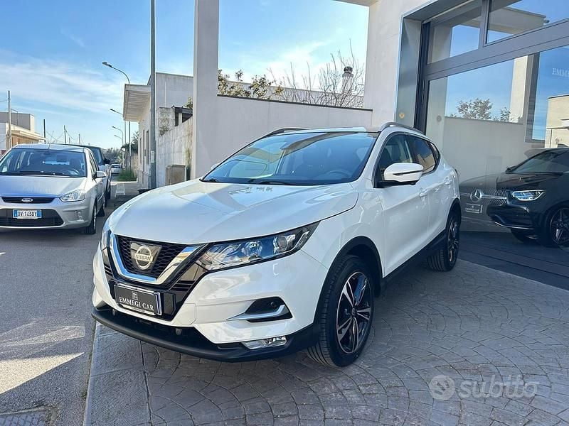 Usata Nissan Qashqai N-Connecta 110 CV (80 kW) 2018 Bianco SUV