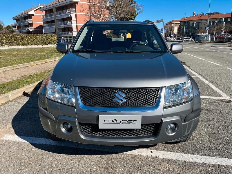 Usata Suzuki Grand Vitara 106 CV (77 kW) 2006 Grigio SUV