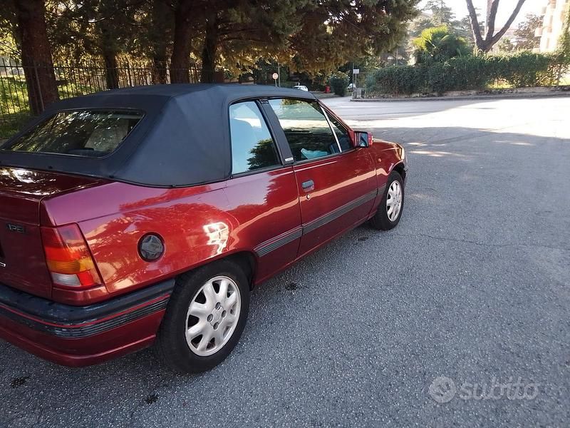 Usata Opel Kadett 75 CV (55 kW) 1991 Cabrio