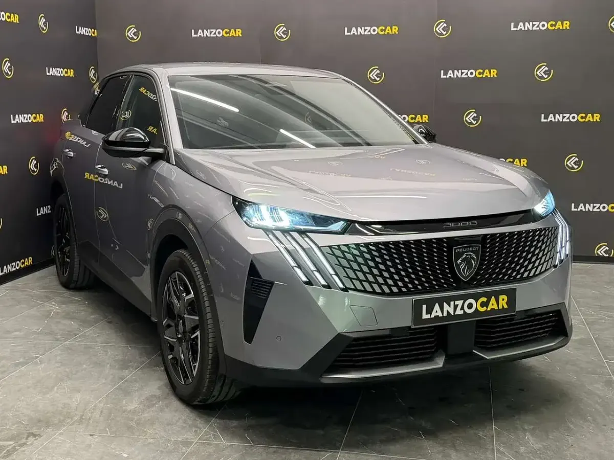 Usata Peugeot 3008 Allure 136 CV (100 kW) 2025 Grigio SUV