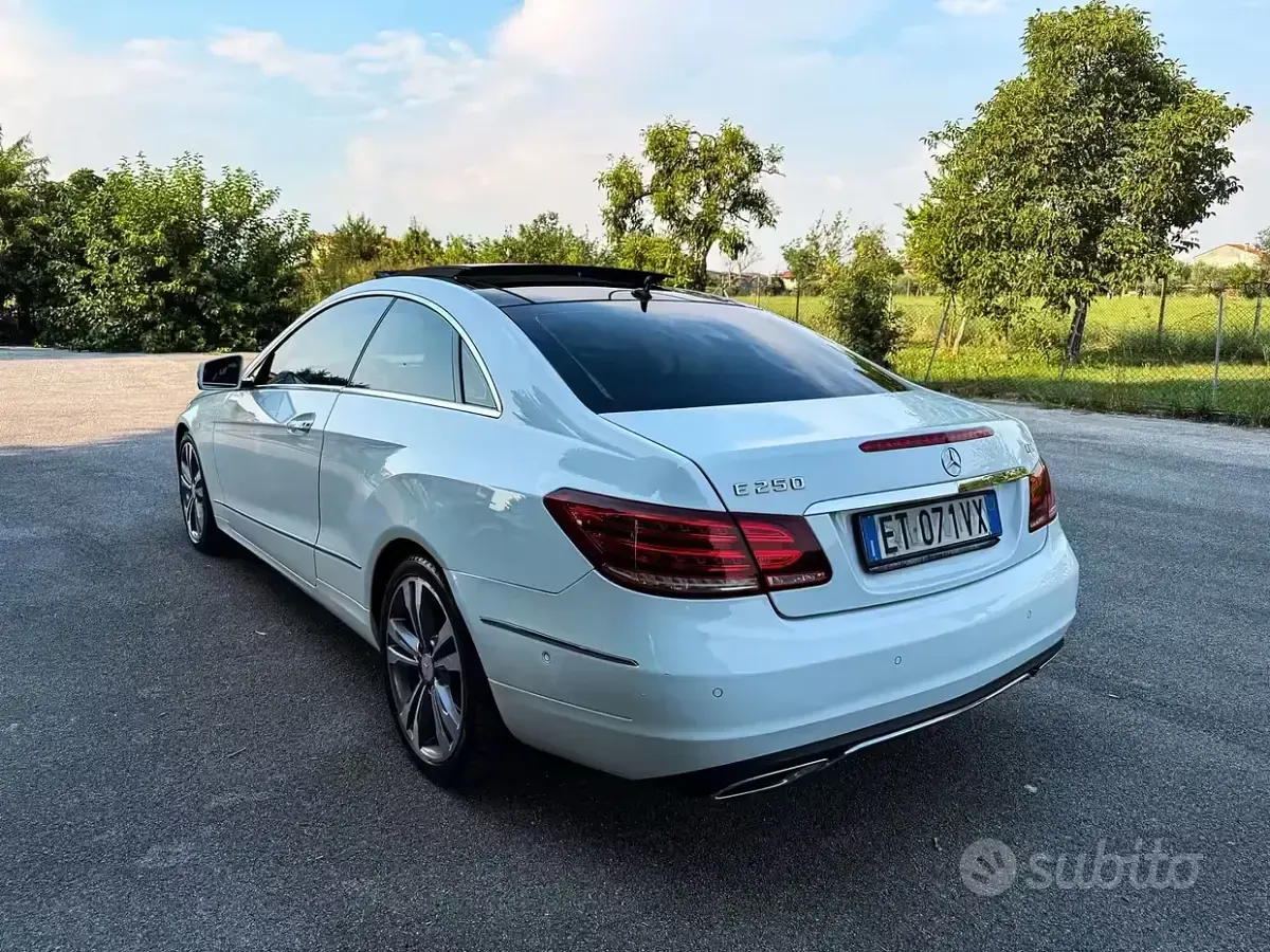 Usata Mercedes E250 204 CV (150 kW) 2013 Bianco Coupé