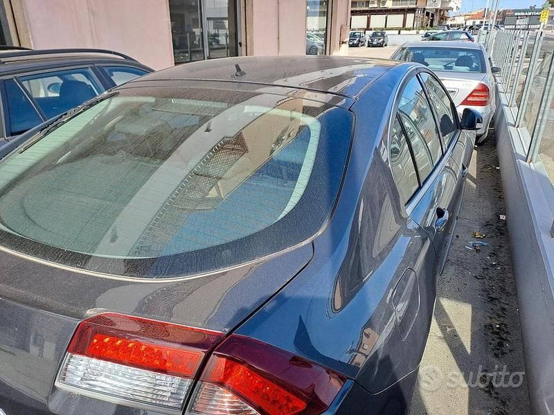 Usata Renault Laguna III 150 CV (110 kW) 2010 Grigio Berlina