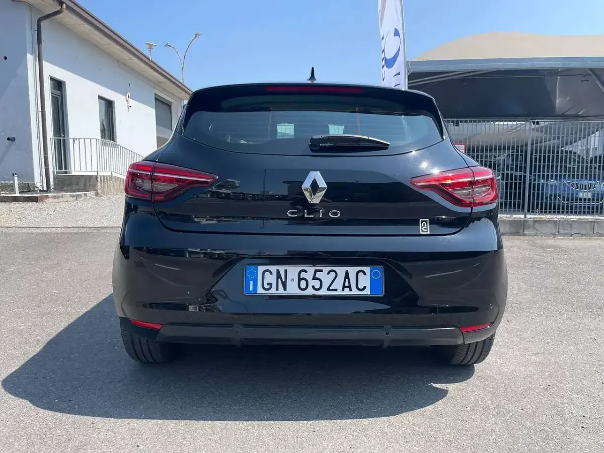 Usata Renault Clio V Equilibre 91 CV (66 kW) 2023 Nero Berlina