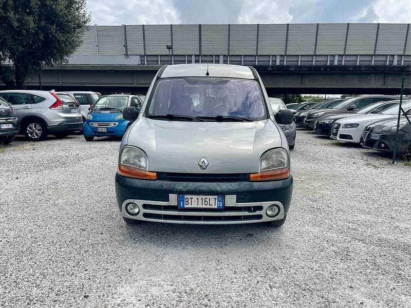 Usado Renault Kangoo 80 CV (58 kW) 2001 Gris Monovolumen