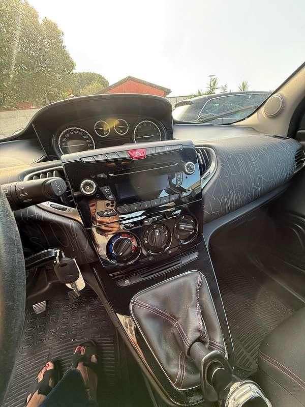 Usata Lancia Ypsilon 84 CV (61 kW) 2013 Utilitaria