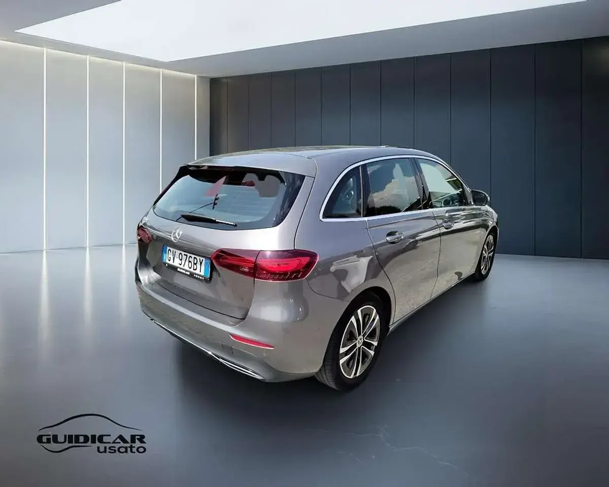 Usata Mercedes B180 Progressive 136 CV (100 kW) 2023 Grigio Utilitaria