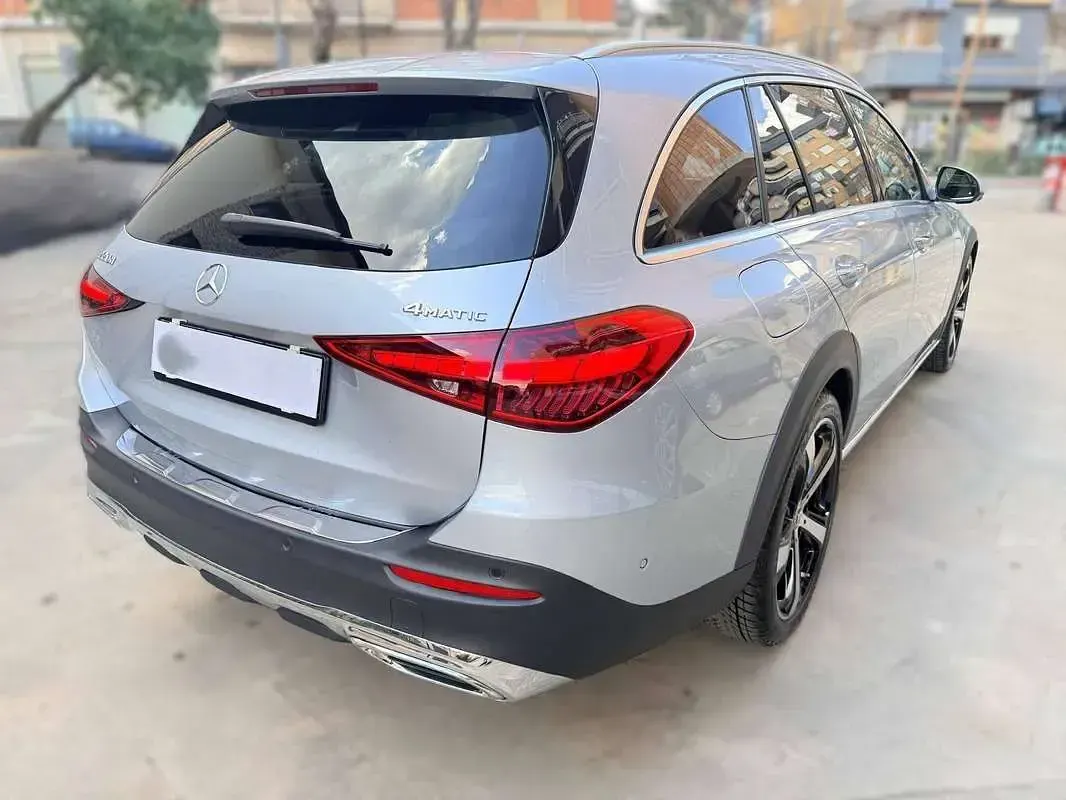 Usata Mercedes C220 Premium Plus 200 CV (147 kW) 2024 Grigio Station wagon