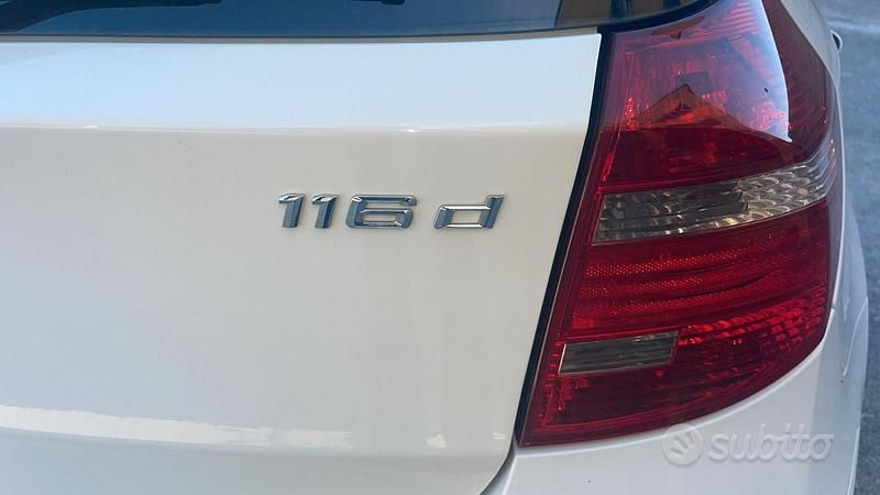 Usata BMW 116 116 CV (85 kW) 2011 Bianco Utilitaria