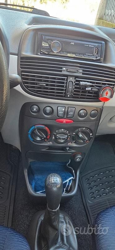 Usata Fiat Punto 80 CV (58 kW) 2001 Berlina