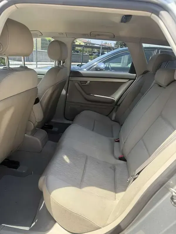 Usata Audi A4 Ambiente 140 CV (102 kW) 2005 Grigio Station wagon