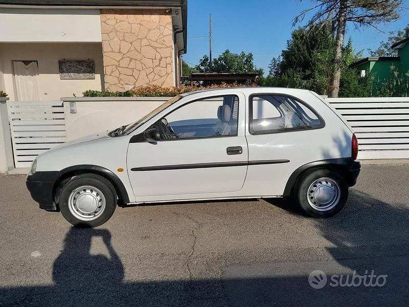 Occasion Opel Corsa 60 ch (44 kW) 2000 Blanc
