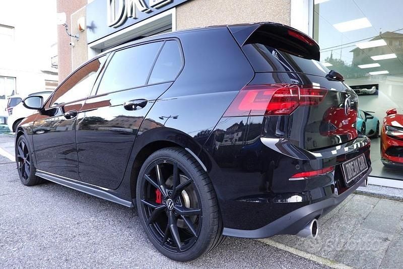 Begagnad VW Golf VIII GTI 245 HK (180 kW) 2024 Svart Sedan