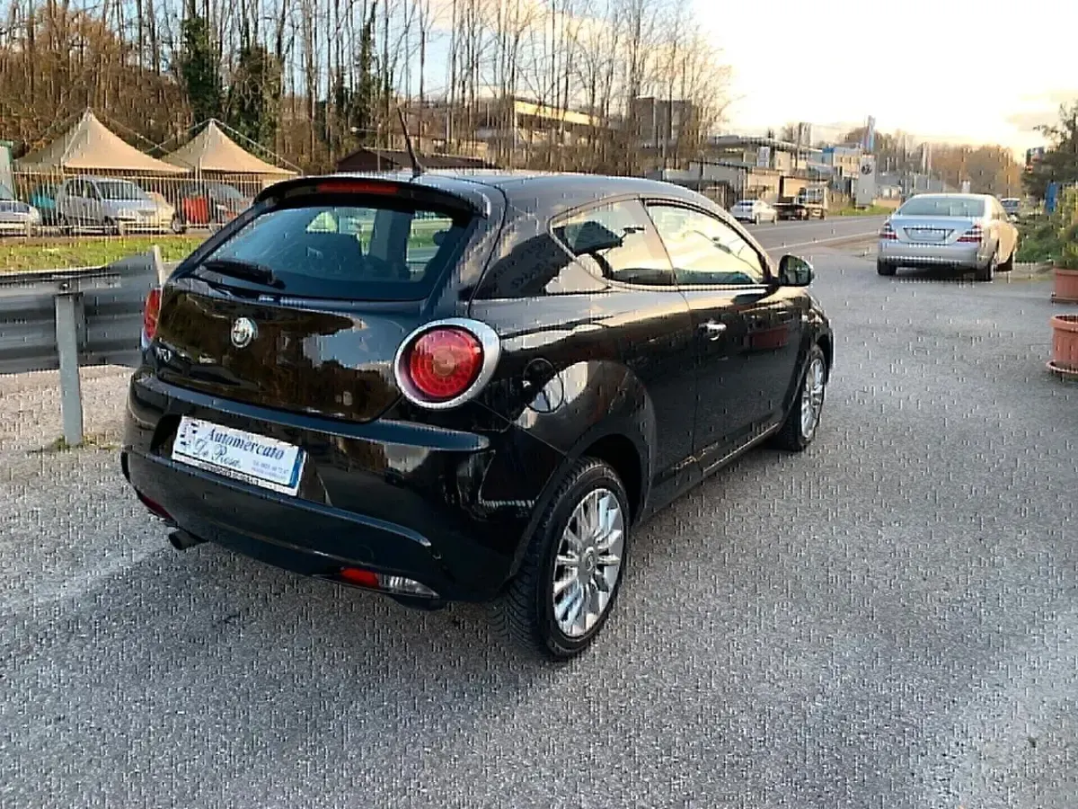 Usata Alfa Romeo MiTo Distinctive 85 CV (62 kW) 2014 Nero Utilitaria