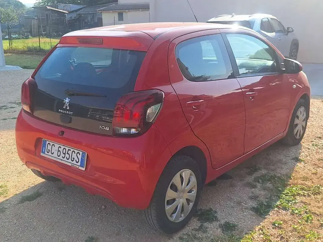 Usata Peugeot 108 Active 72 CV (52 kW) 2020 Rosso Utilitaria