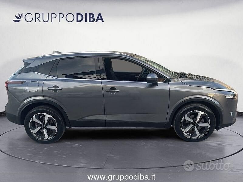 Usata Nissan Qashqai N-Connecta 140 CV (102 kW) 2021 Grigio SUV