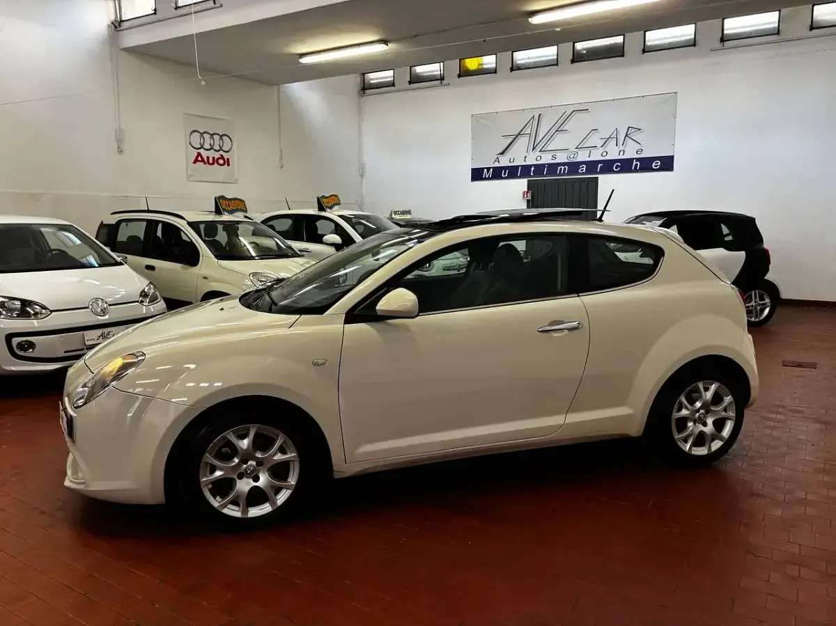 Usata Alfa Romeo MiTo Distinctive 120 CV (88 kW) 2014 Bianco Utilitaria