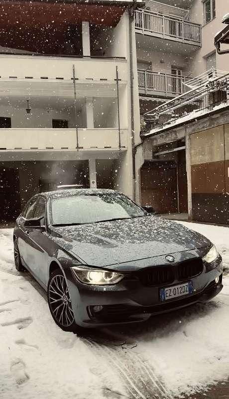 Usata BMW 318 143 CV (105 kW) 2015 Grigio Berlina