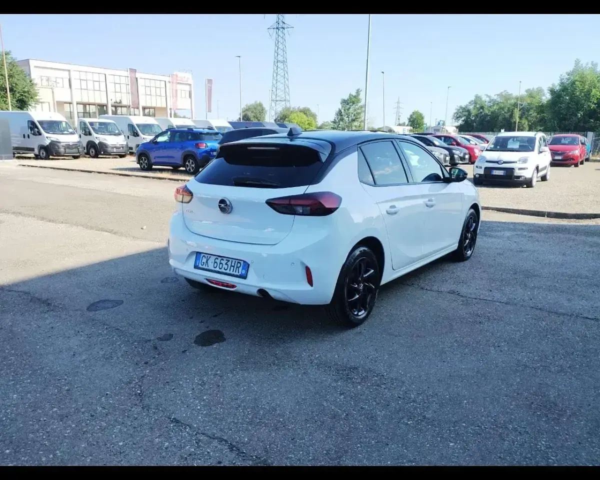 Usata Opel Corsa Design Edition 75 CV (55 kW) 2023 Bianco Utilitaria
