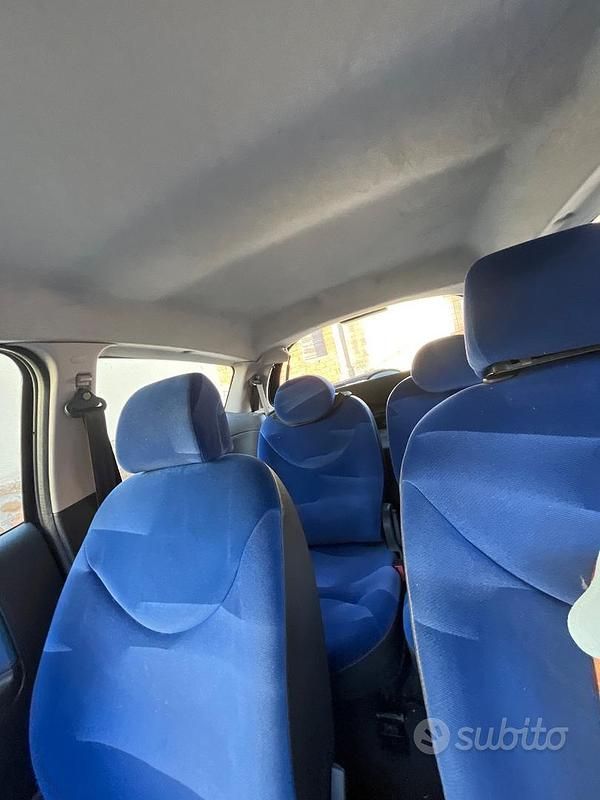 Usata Citroën C2 73 CV (53 kW) 2004 Blu Utilitaria