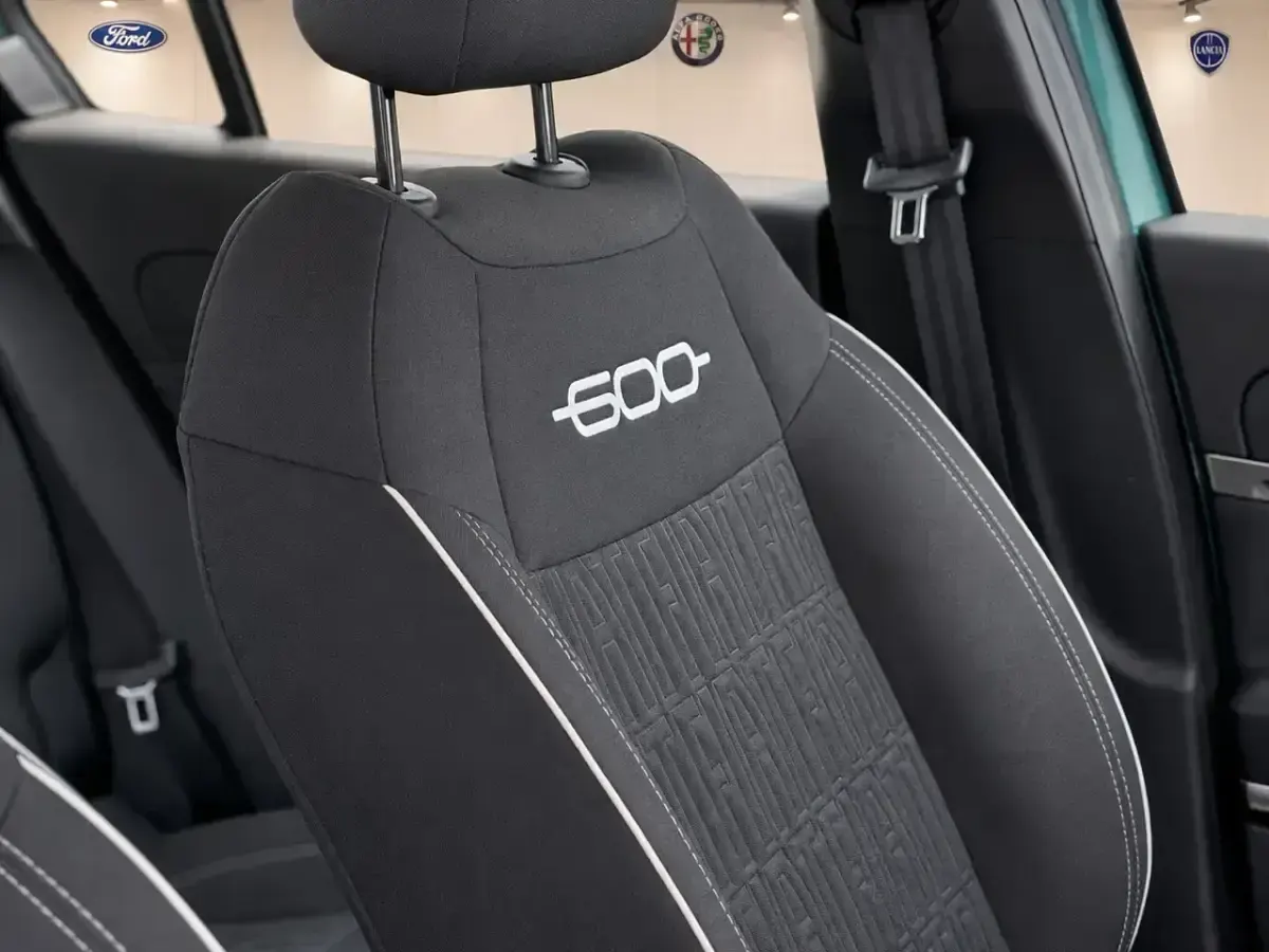 Usata Fiat 600 Pop 145 CV (106 kW) 2025 Verde SUV