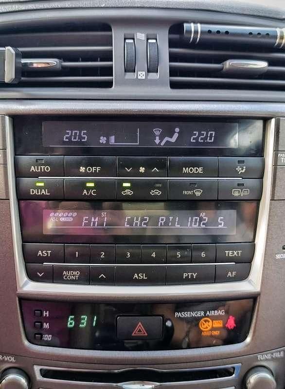 Blu/azzurro Usata 2009 Lexus IS220d Luxury Line Tre volumi | 5500 € (Buon prezzo) - Immagine 1/4