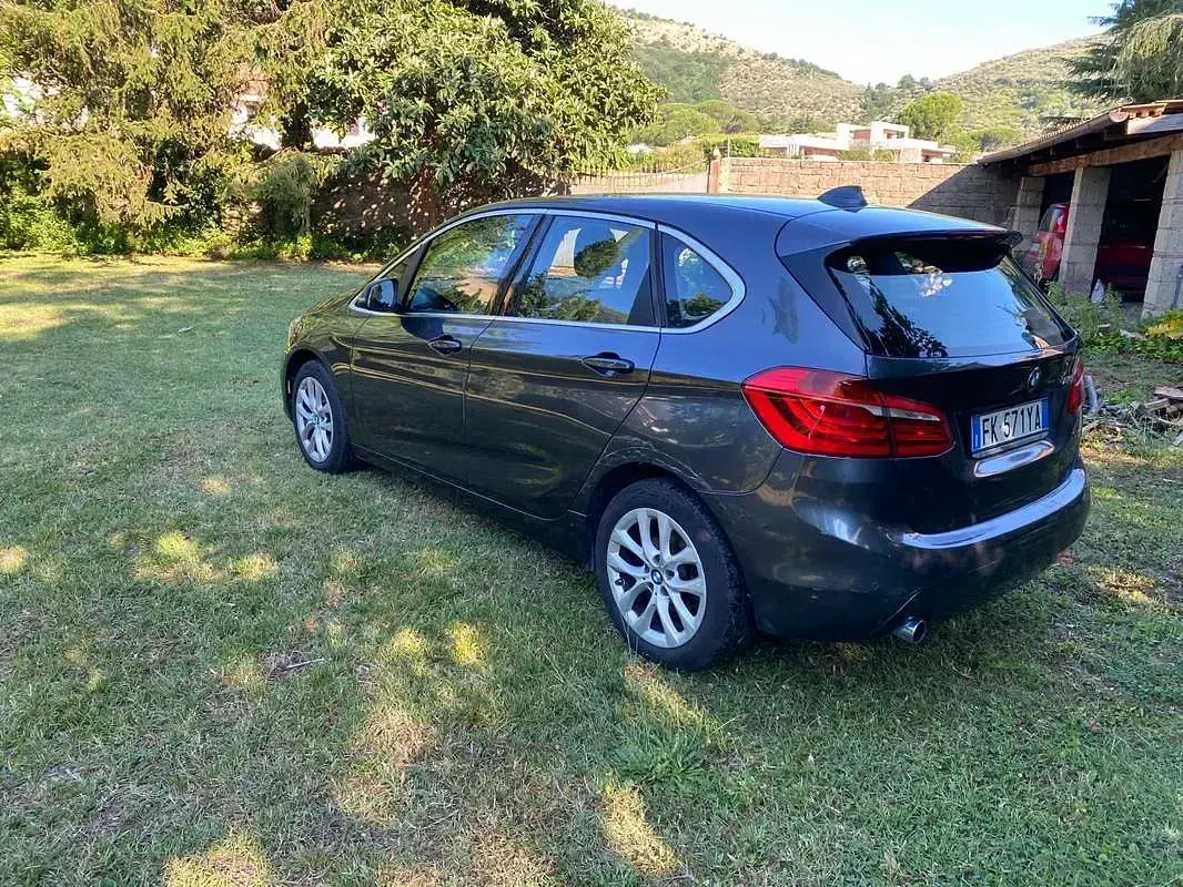 Usata BMW 218 Active Tourer Efficient Dynamics 150 CV (110 kW) 2017 Nero Monovolume