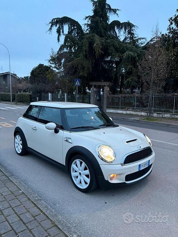 Usata Mini Cooper S 2007 Bianco Utilitaria