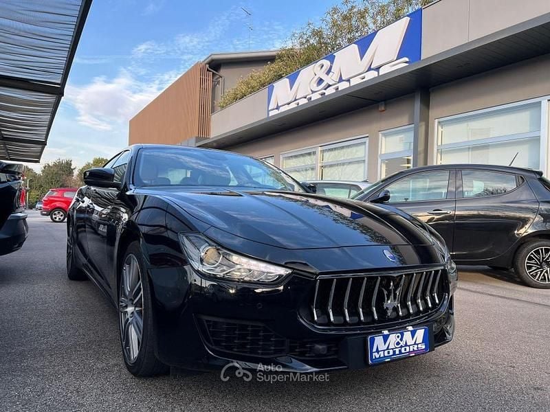 Usata Maserati Ghibli 250 CV (183 kW) 2020 Grigio Berlina