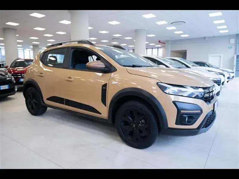Usata Dacia Sandero Extreme 100 CV (73 kW) 2024 Grigio chiaro