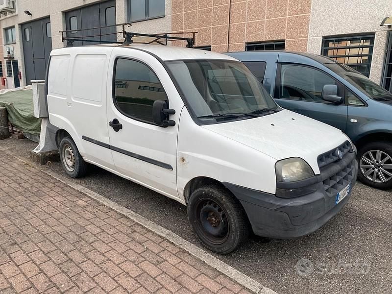 Usata Fiat Doblò 63 CV (46 kW) 2002 Bianco Monovolume