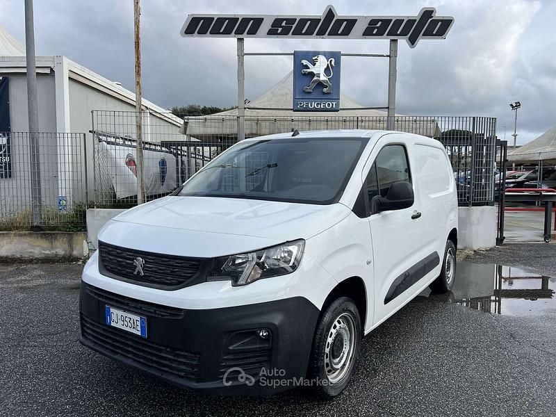 Usata Peugeot Partner 102 CV (75 kW) 2022 Bianco Monovolume