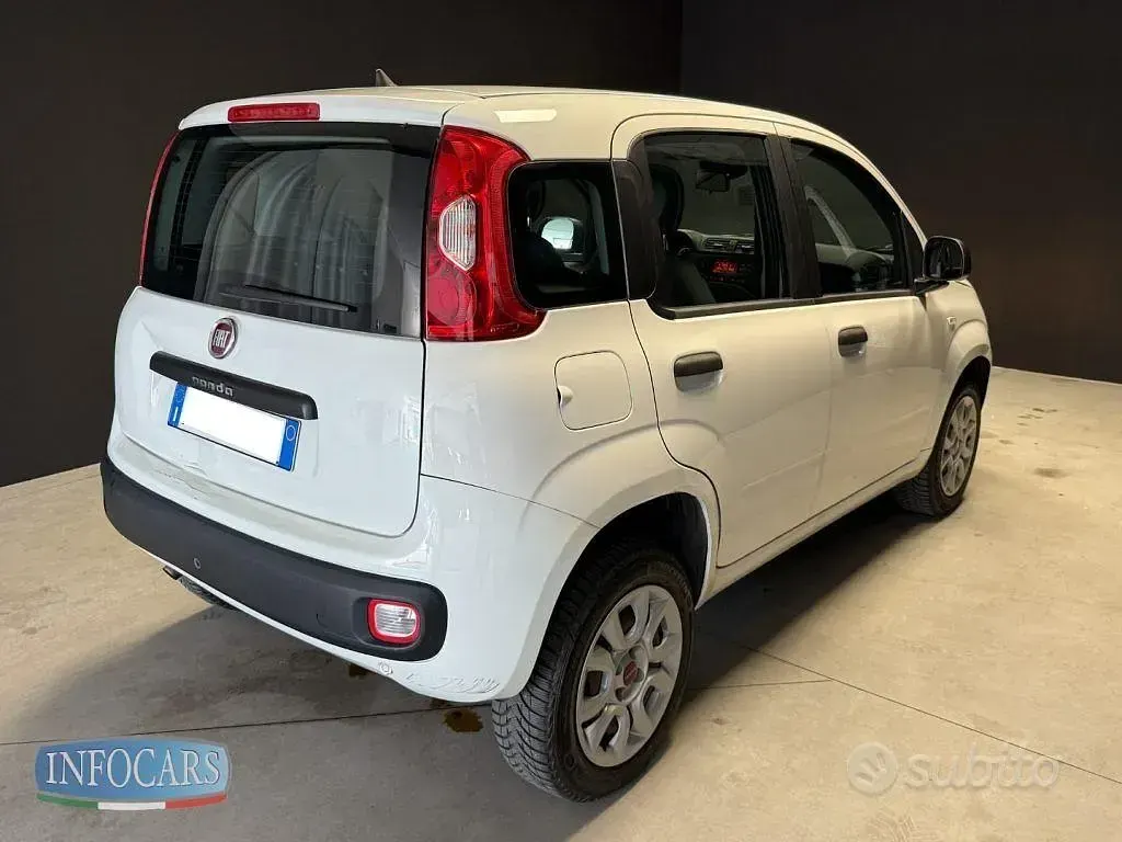 Usata Fiat Panda Easy 84 CV (61 kW) 2018 Bianco pastello Utilitaria