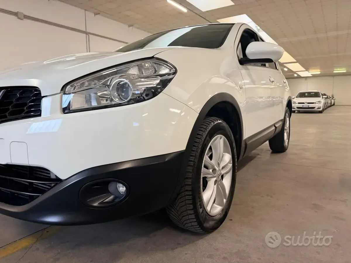 Usata Nissan Qashqai Tekna 150 CV (110 kW) 2010 Bianco SUV